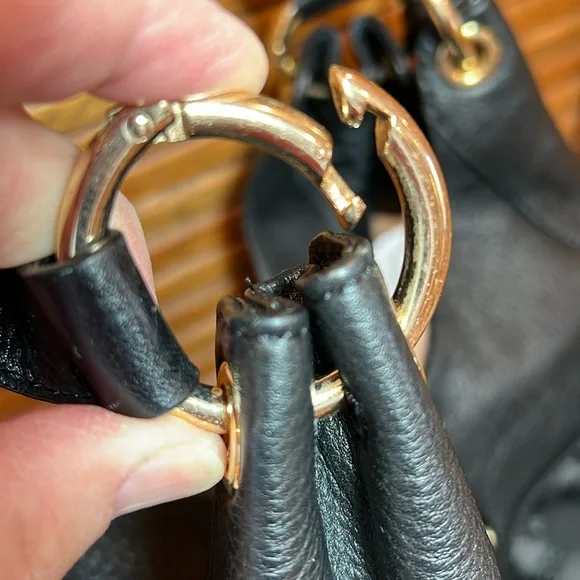 EUC Michael Kors tassel hobo black, pebble leather, satchel shoulder bag - Picture 8 of 17